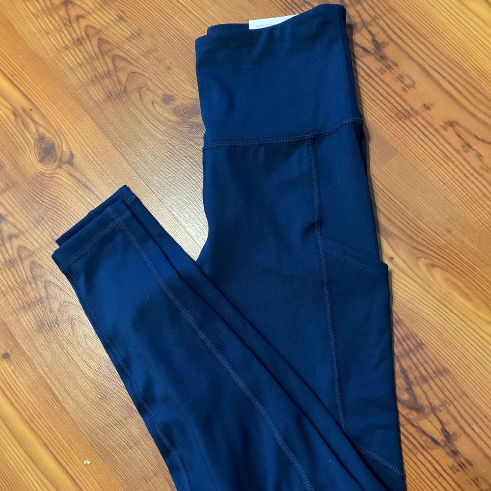 NWT US XS | American Eagle Short High Waist Pocket Legging